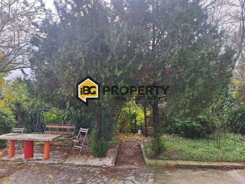 Просторен едностаен с голяма тераса