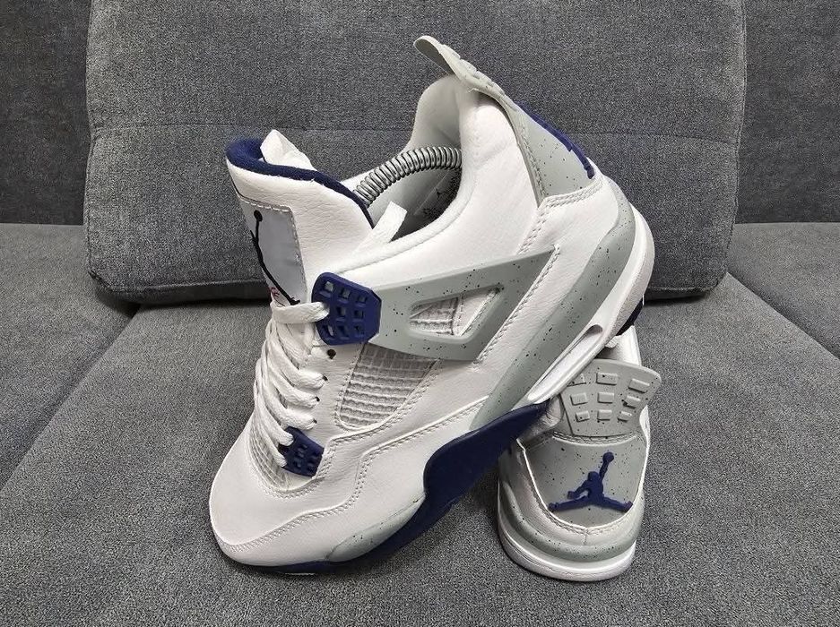 Nike Jordan 4 nr 36 int 23 cm preț 400 lei