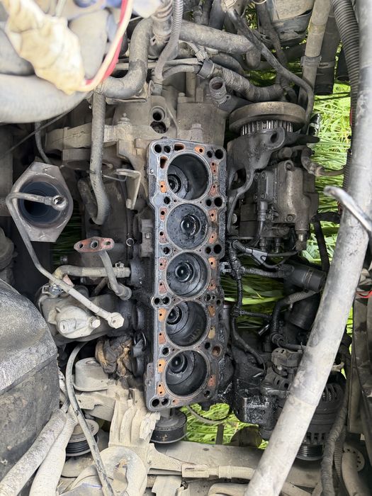 Фолксваген Транспортер Т4 Каравел 2.5 TDI 1999 г. – На части