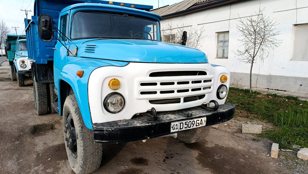 Zil samasval 5 kub sotiladi