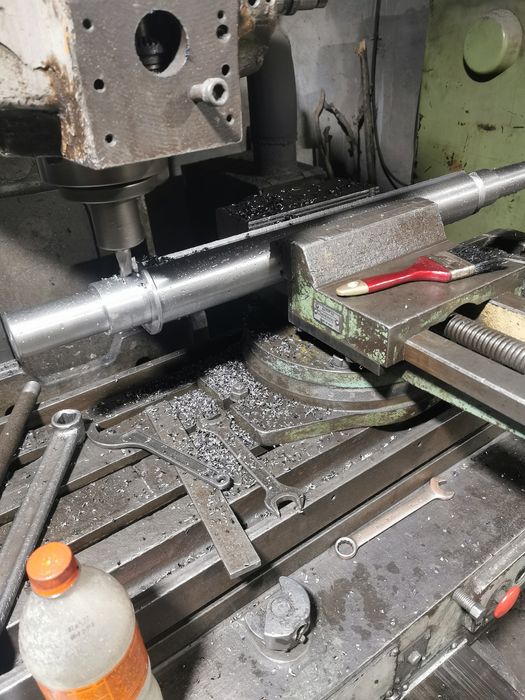 Токарные работы, фрезерные работы.