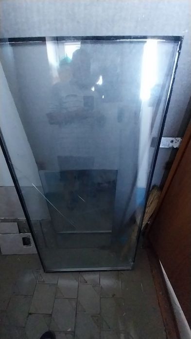Отдам стеклопакет