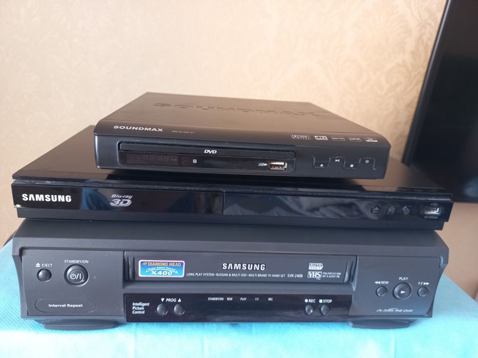 Видеомагнитофон Самсунг. ДВД проигрыватель Самсунг.