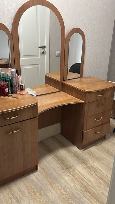 Спальная тумбочка