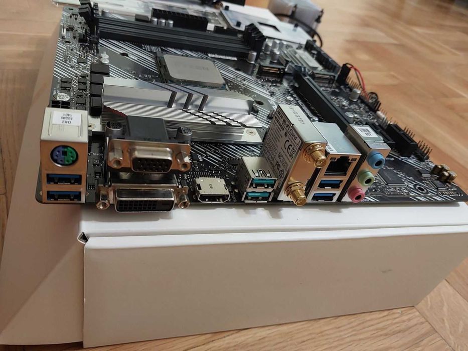 AMD Ryzen 9 3900X + Asus Prime B450M-A Wi-Fi