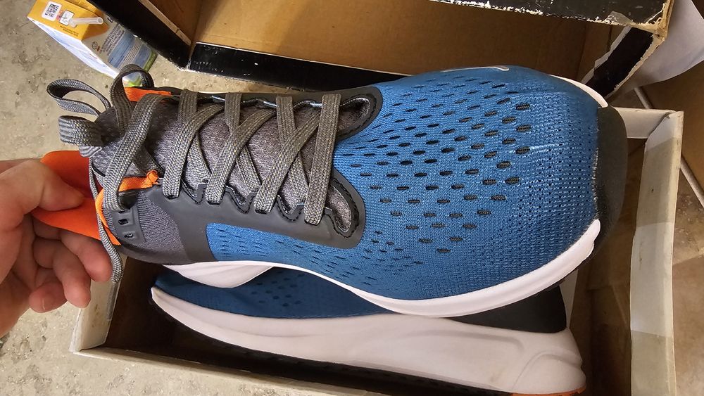 Кроссовки 42-43 Размер Новые