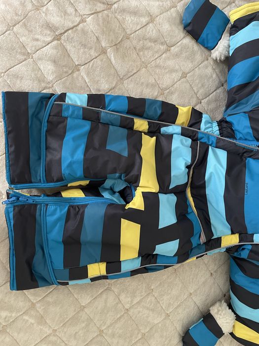 Две куртки , зима и осень