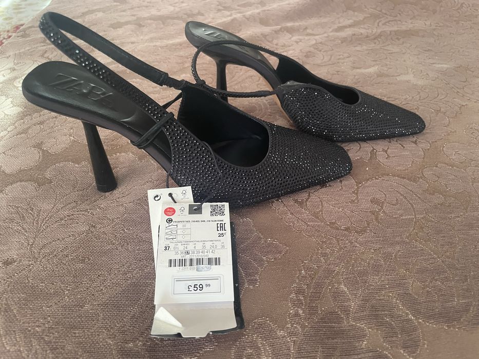 Туфли для любого мероприятия с камнями