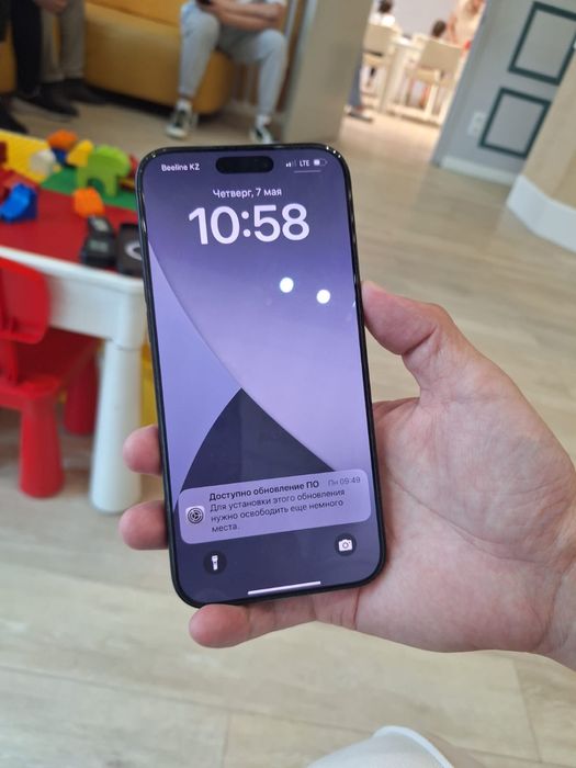 Продам Айфон 16 память 256