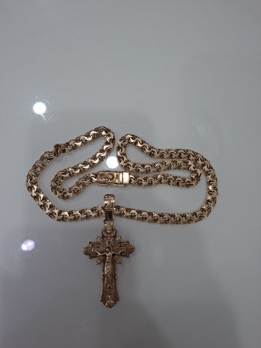 Продам цепь с крестиком