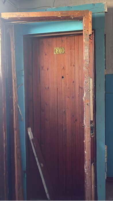 Отдам дверь бесплатно