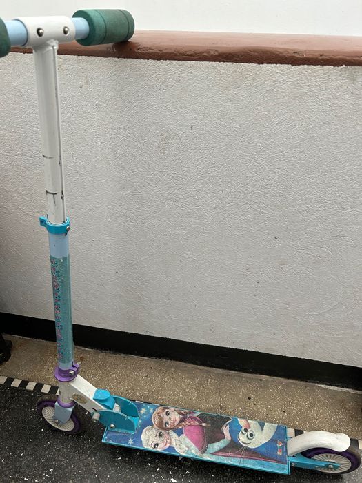 Trotineta Frozen Ana Elsa