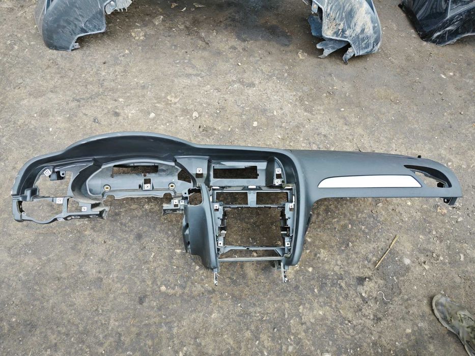 Арматурно табло Audi A4 B8 8K черно (т. сиво) не е гърмяло