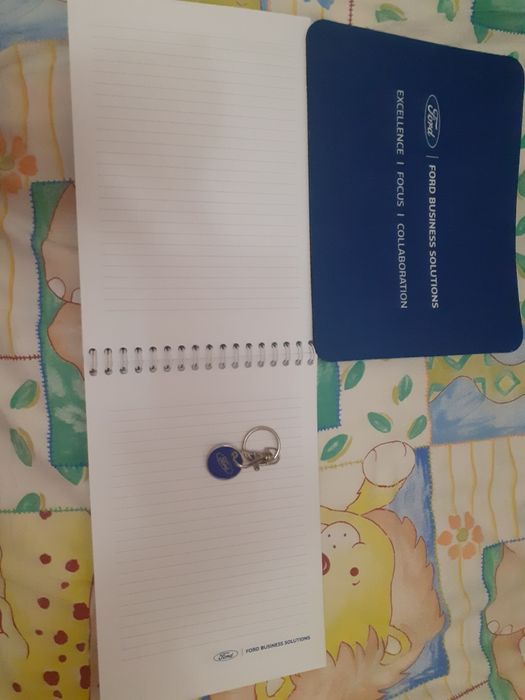 Mousepad +agenda Ford + cheie de cos cumparaturi