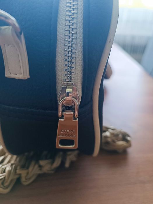 Чантичка Steve Madden