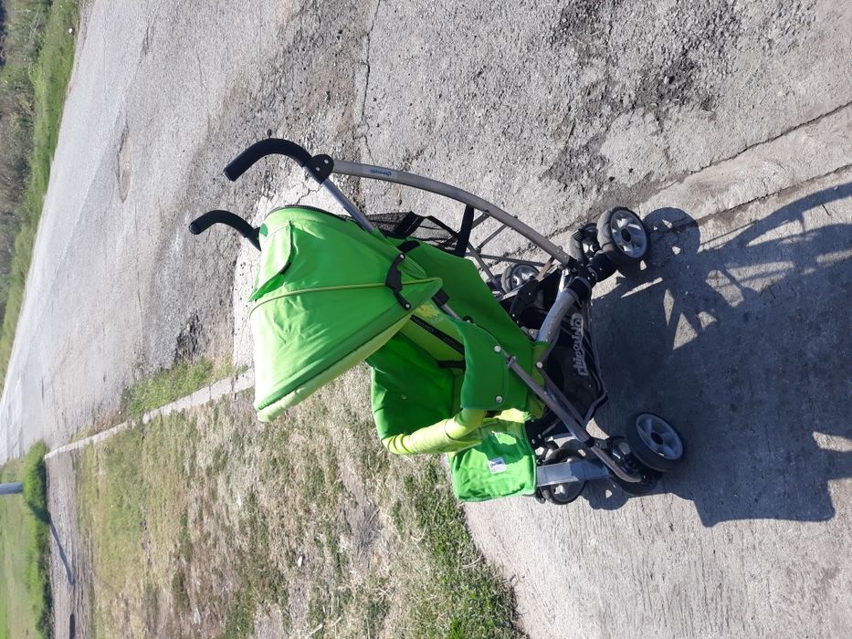 Продавам детска количка в добро състояние