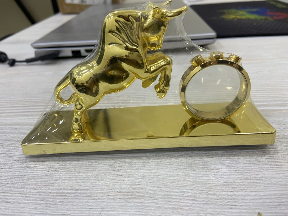 Mashina va ofis uchun osvijitel – Tulpor va Buqa