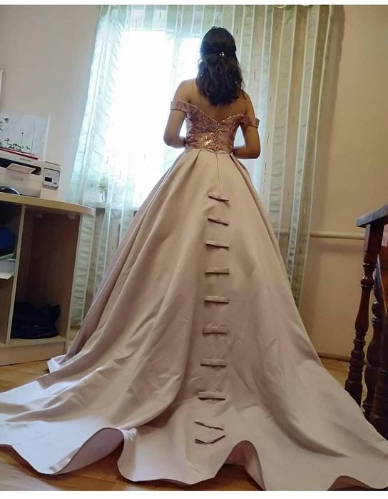 Свадебные платья