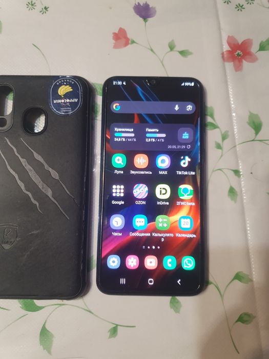 Samsung Galaxy  А 40   4/64гб