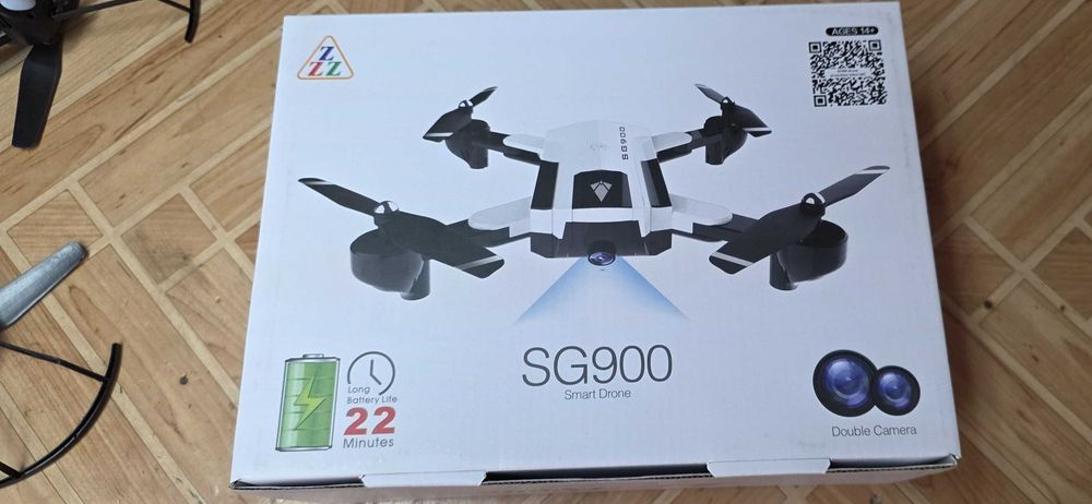 Продавам Дрон с Камера SG900 HD и 22 Минути Полет