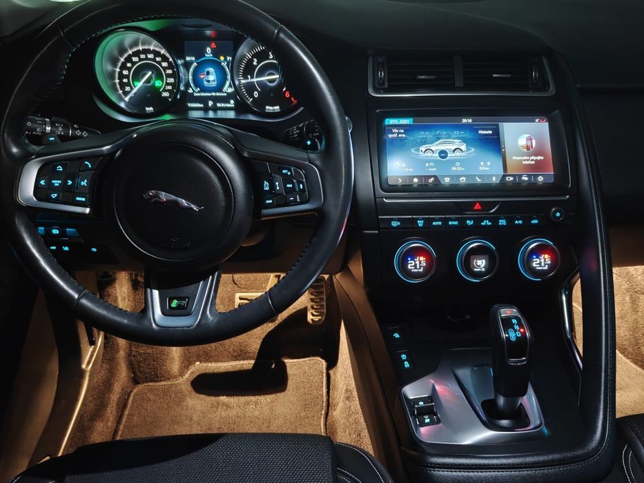 Jaguar F Pace R-Dynamic AWD S 4x4 Automata 150 Cai Euro 6  impecabilă