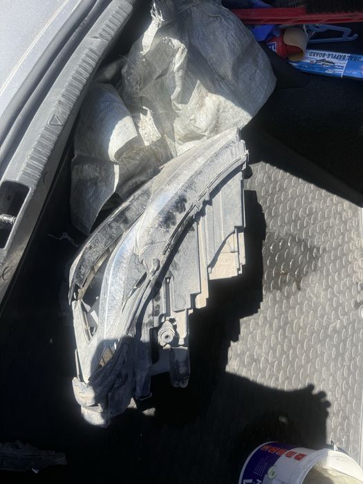 Разбитая левая фара поло 2021 г