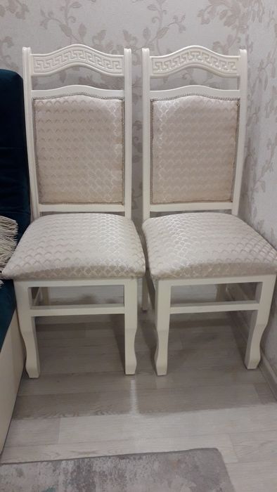 Стуля продаётца 8 штук
