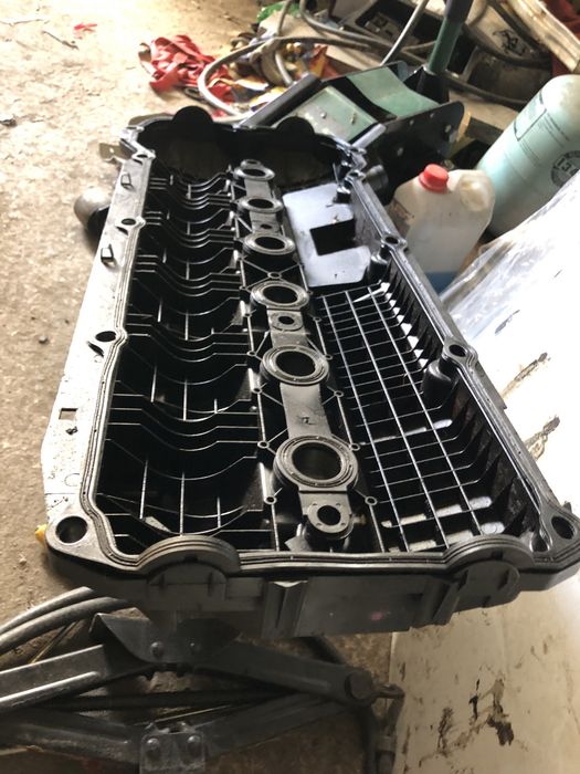 Капак клапани M52TU/M54