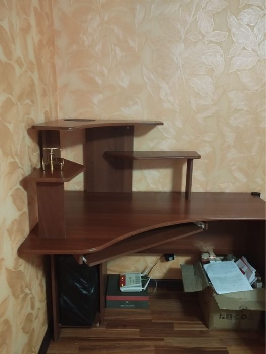 Продам стол рабочий