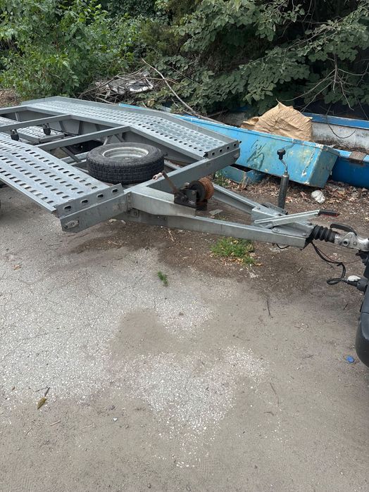 Платформа под наем,превоз на автомобили.