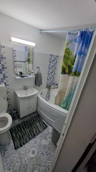 Apartament cu 3 camere