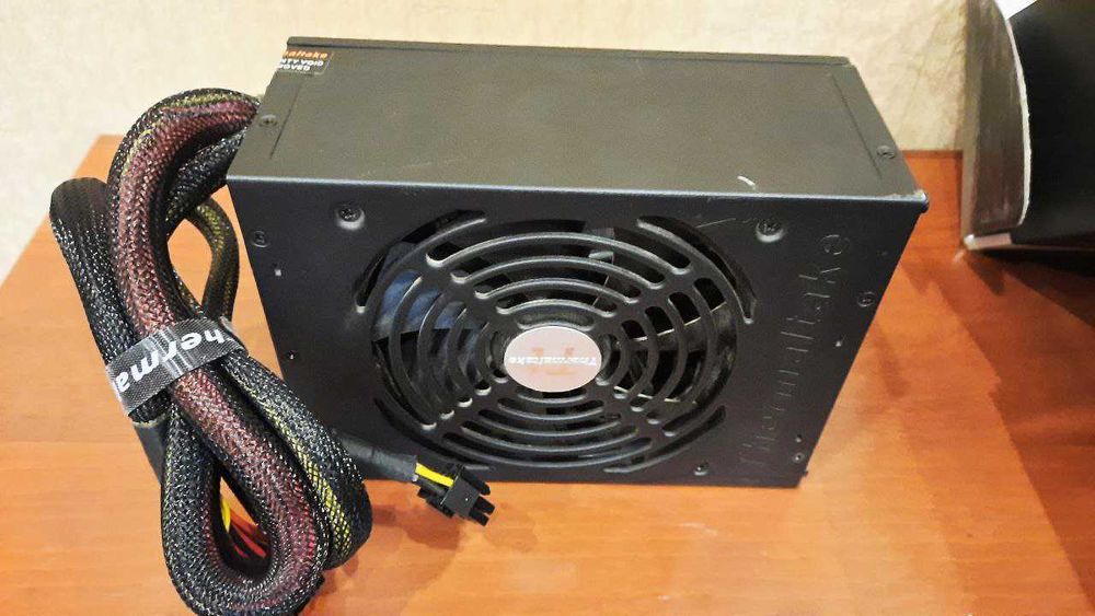 Блок питания Thermaltake Toughpower 1350W