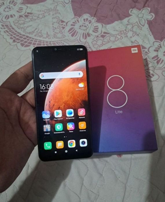 Xiaomi MI 8 Lite 6/128GB Black Igravoy Karobka Flagman Holati Yaxshi