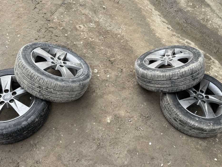 Шины на Элантру R 16