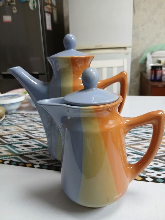 Продам молочница,чайник керамические