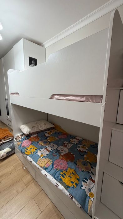 2-х Кровать и учебный стол