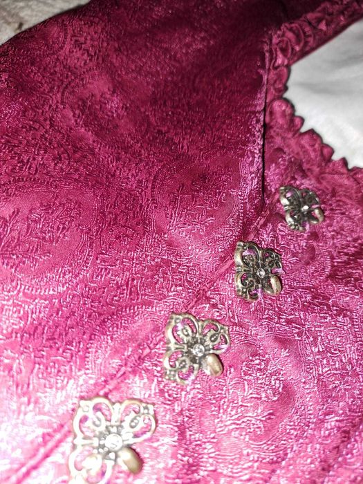 Rochie austriacă tradițională vintage