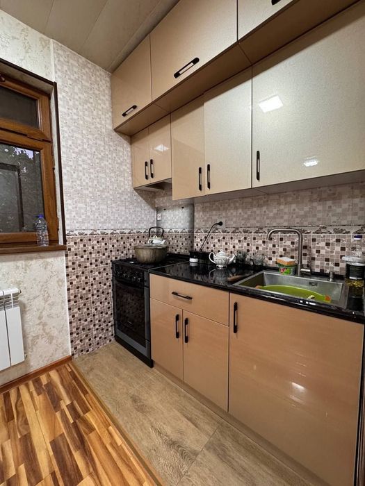 #144 Миробод, массив 4да 2 хонали шинам хонадон сотилади 2/2/4