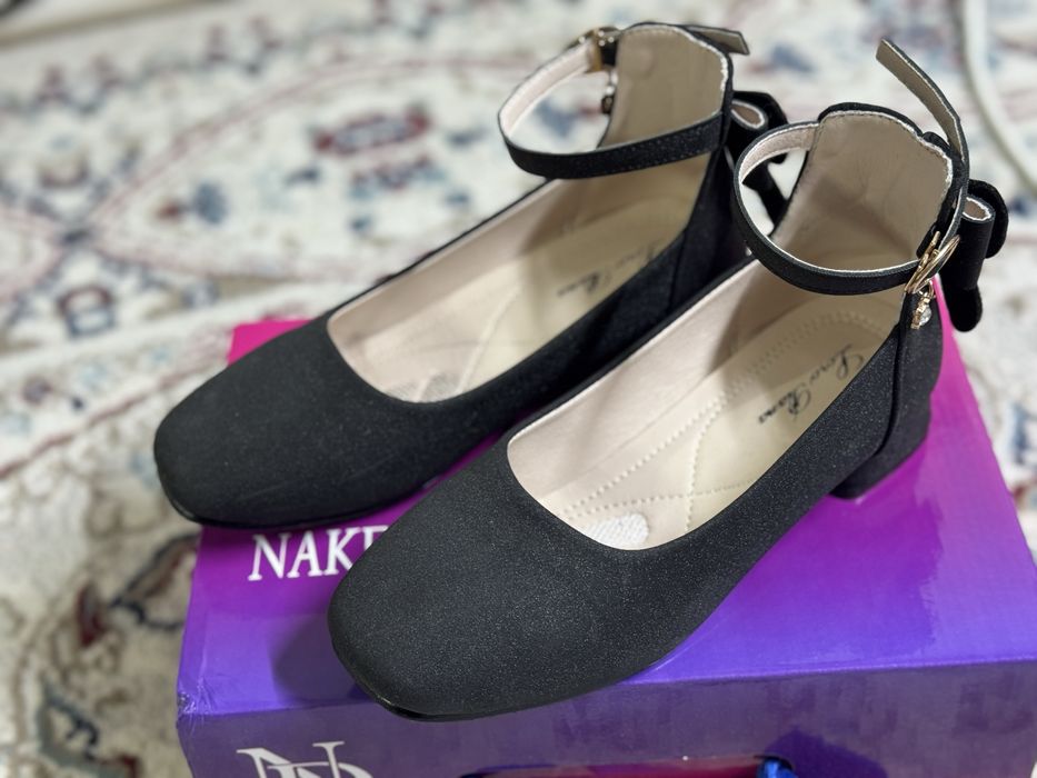 Продам нарядные туфли !