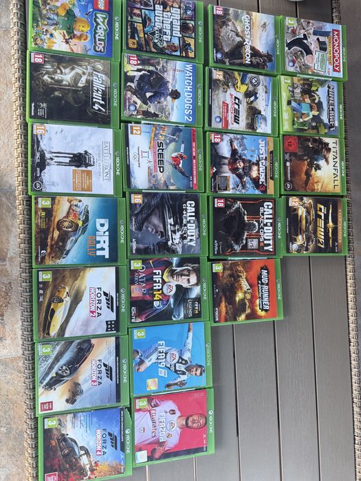 Vand dischete de Xbox, impecabile