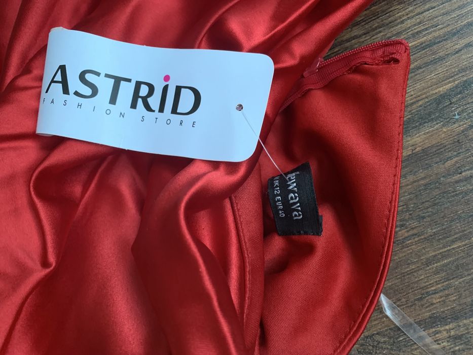 Rochie Astrid din satin superba noua cu eticheta marimea M