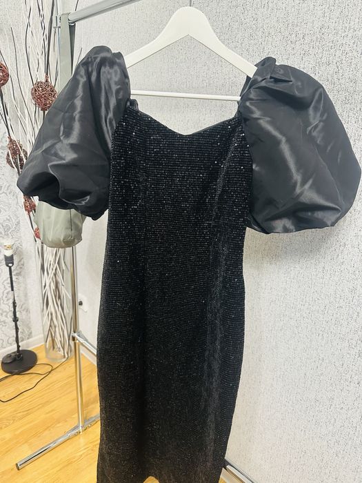 Продам новое платье