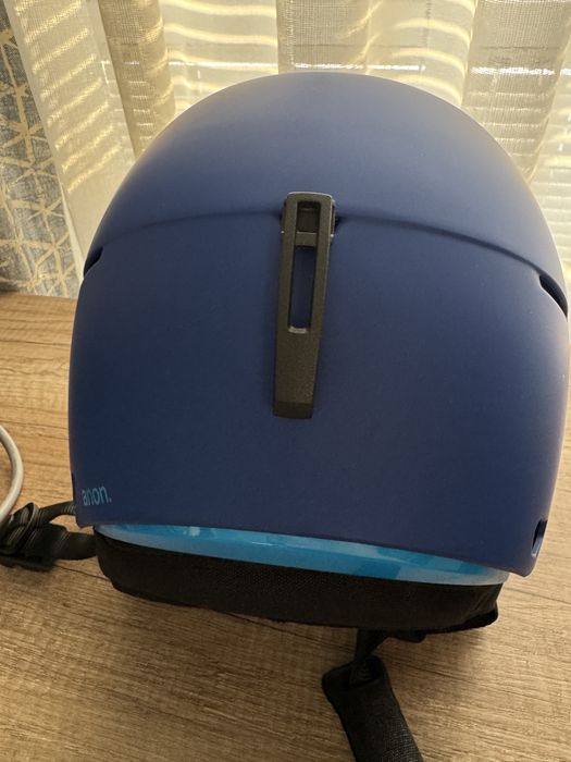 Продам шлем с горнолыжными очками