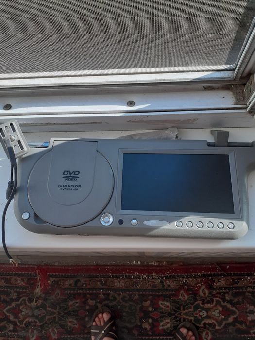 DVD козырёк от солнца