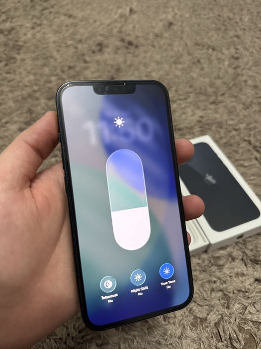 Vand iPhone 13 - Baterie 88% - Excelent