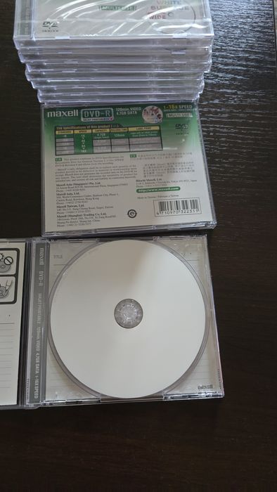 Продам DVD R maxell