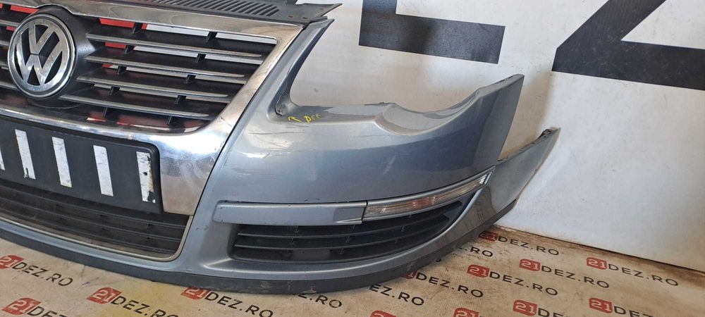 Bara fata completa cu grile fara proiectoare Passat B6 - mic defect