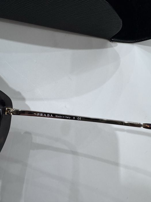 Оригинальное очки Prada