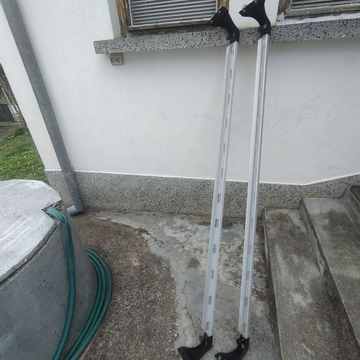 Продавам оригинални алуминиеви напречни греди .