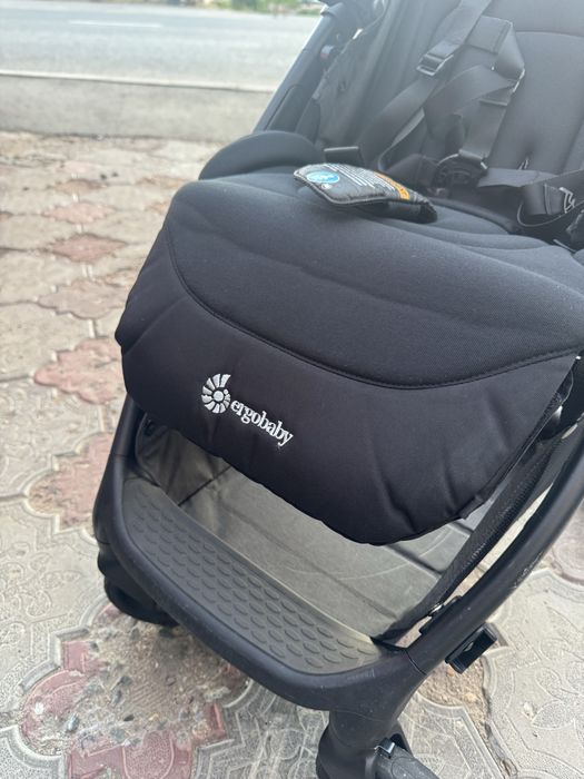 Продам Коляску Ergobaby Metro+